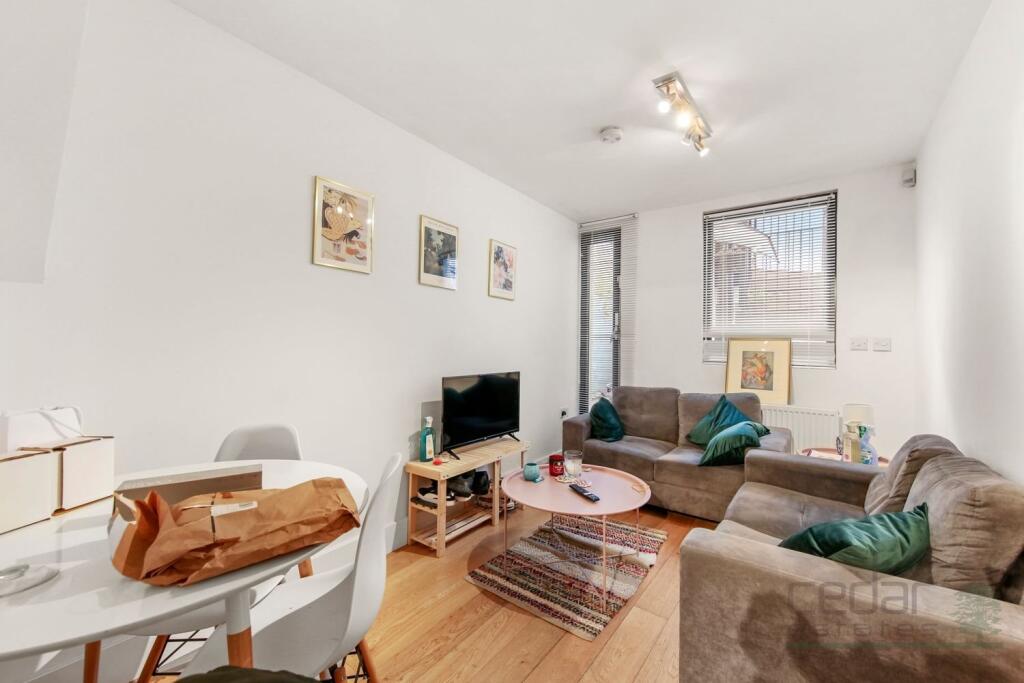 2 bed 1st Floor Flat for rent in Clapham. From Cedar Estates - West Hampstead
