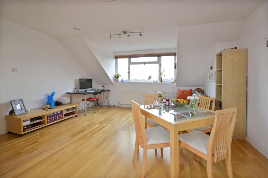 2 bed 1st Floor Flat for rent in Willesden. From Cedar Estates - West Hampstead