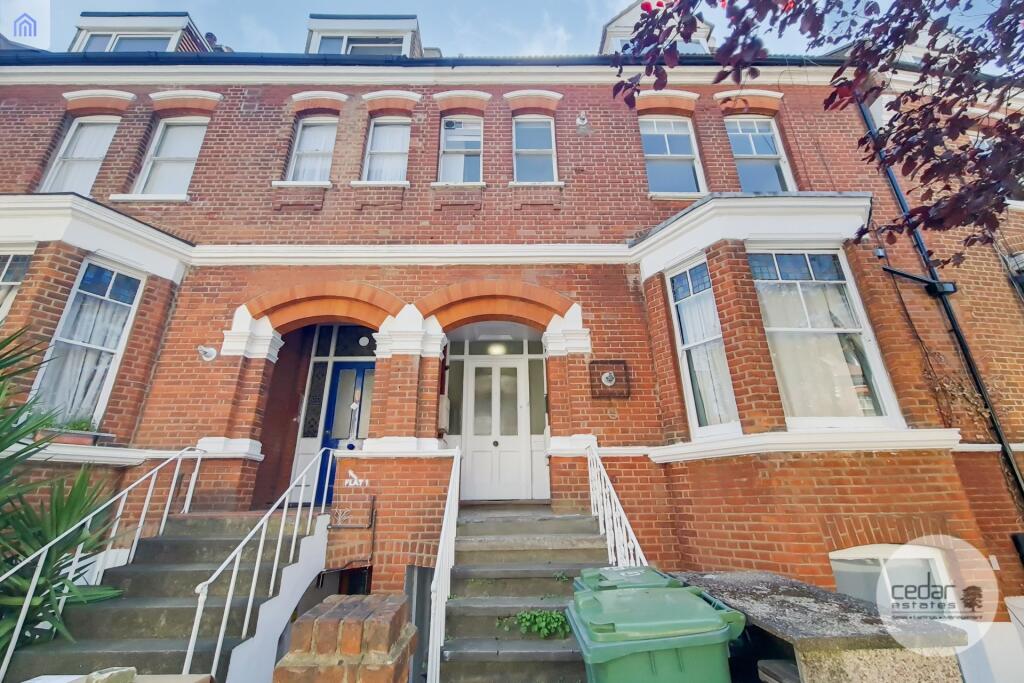 2 bed 1st Floor Flat for rent in Hampstead. From Cedar Estates - West Hampstead
