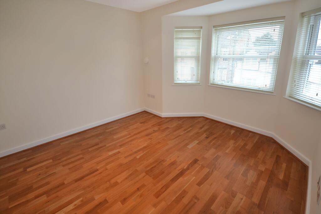 3 bed 1st Floor Flat for rent in Willesden. From Cedar Estates - West Hampstead