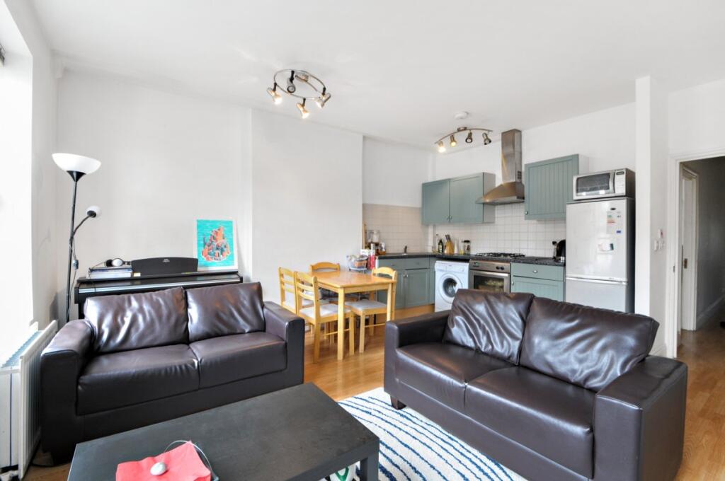 2 bed 1st Floor Flat for rent in Hampstead. From Cedar Estates - West Hampstead