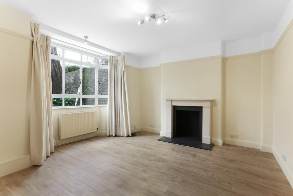 1 bed Apartment for rent in Kensington. From Champions - London