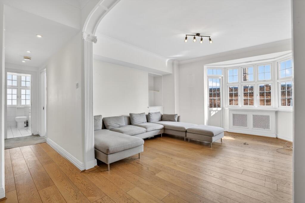 3 bed Apartment for rent in Chelsea. From Champions - London