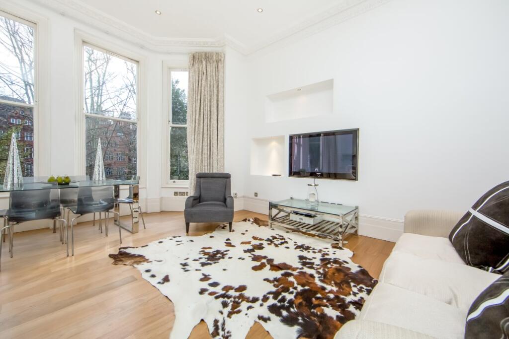 3 bed Annexe for rent in Kensington. From Champions - London 3 bed Annexe for rent in Kensington. From Champions - London