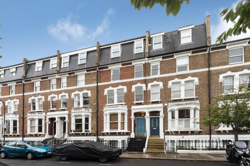 2 bed Apartment for rent in Kensington. From Champions - London