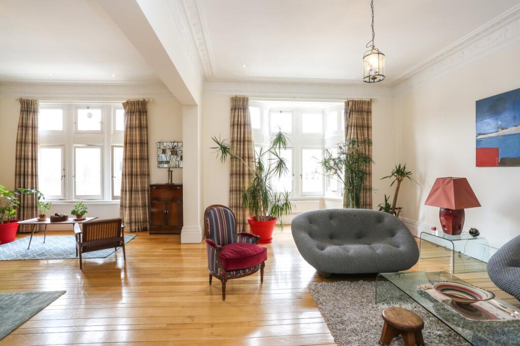 5 bed Apartment for rent in Paddington. From Champions - London