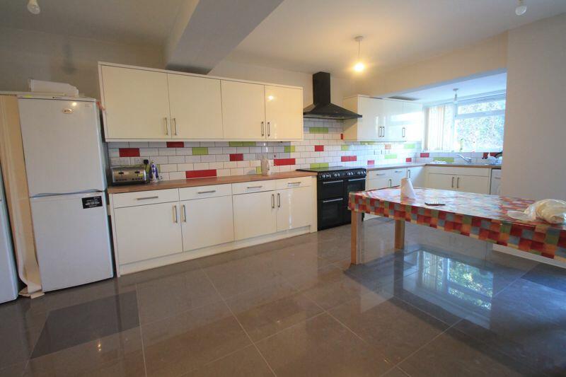 8 bed Semi-Detached House for rent in Uxbridge. From Lords Associates of London