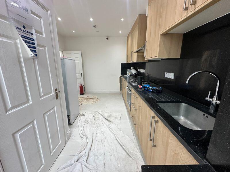 7 bed Mid Terraced House for rent in Southall. From Lords Associates of London