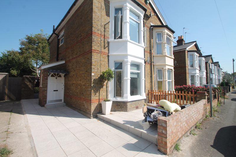 3 bed Semi-Detached House for rent in Uxbridge. From Lords Associates of London