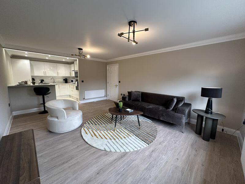 2 bed Flat for rent in Northwood. From Lords Associates of London