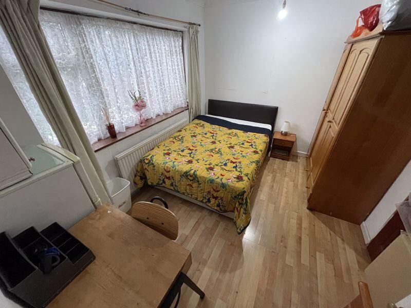 1 bed House Share for rent in Uxbridge. From Lords Associates of London