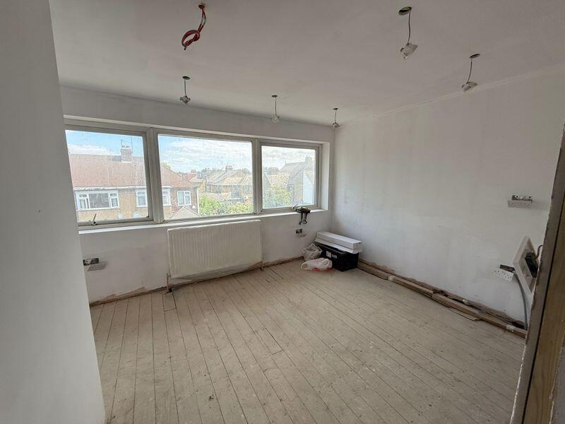 6 bed HMO for rent in West Drayton. From Lords Associates of London