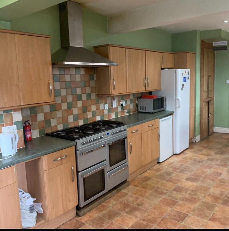 1 bed Semi Detached for rent in Uxbridge. From Lords Associates of London 1 bed Semi Detached for rent in Uxbridge. From Lords Associates of London