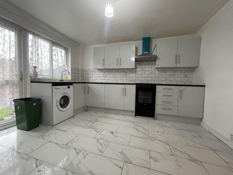 3 bed Mid Terraced House for rent in Uxbridge. From Lords Associates of London