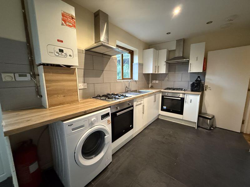 5 bed Mid Terraced House for rent in Feltham. From Lords Associates of London