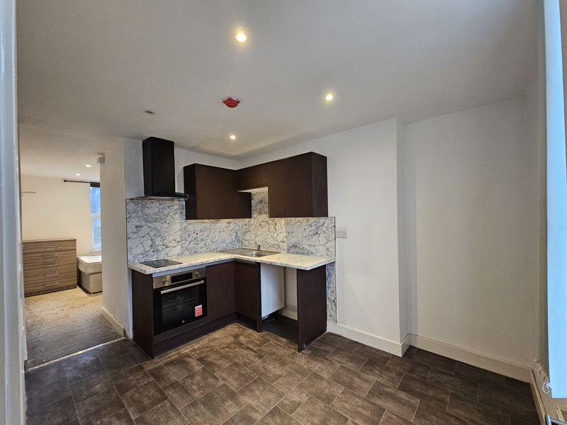 1 bed 1st Floor Flat for rent in West Bromwich. From Lords Associates of London 1 bed 1st Floor Flat for rent in West Bromwich. From Lords Associates of London