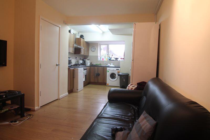 6 bed Semi Detached for rent in Uxbridge. From Lords Associates of London