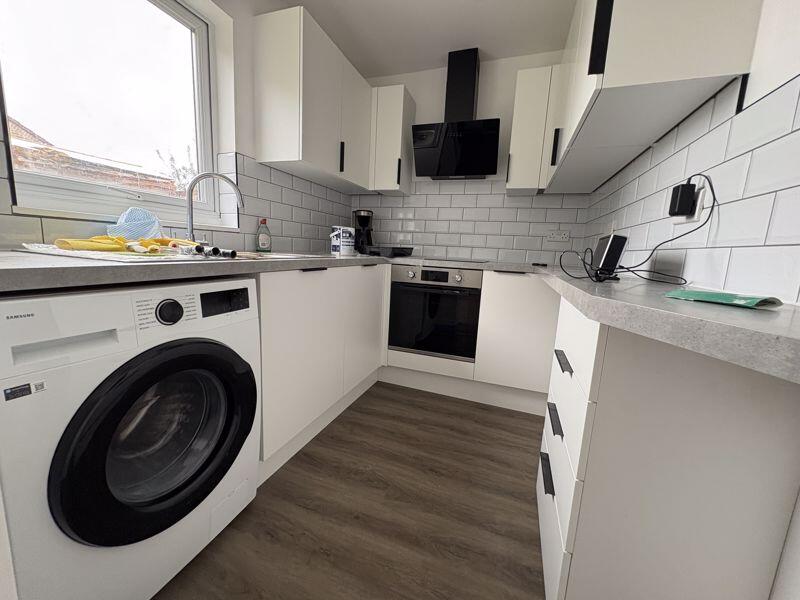 5 bed Semi Detached for rent in West Drayton. From Lords Associates of London