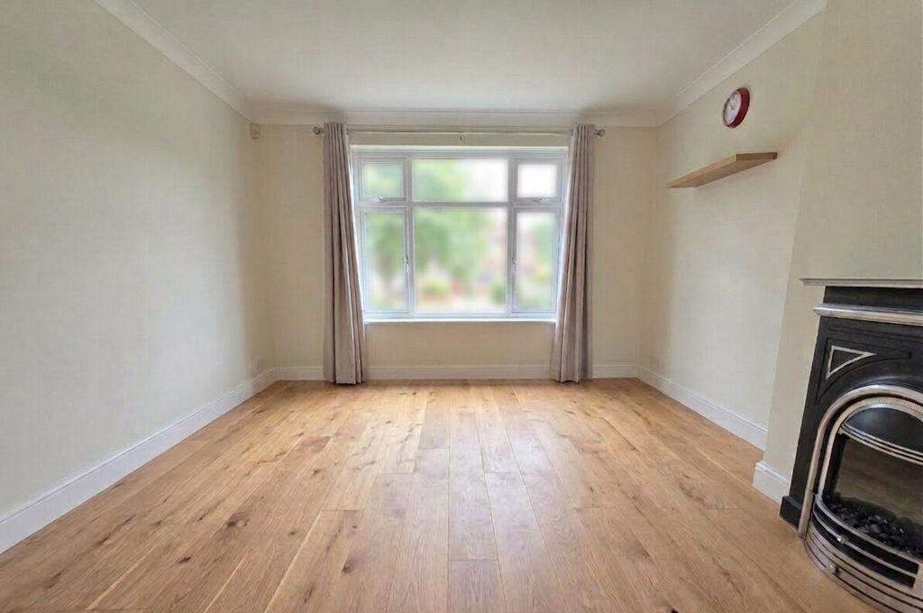 5 bed Detached for rent in New Denham. From Lords Associates of London 5 bed Detached for rent in New Denham. From Lords Associates of London