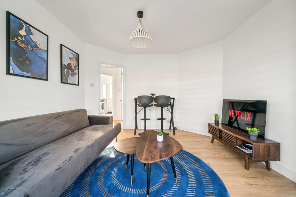 2 bed 1st Floor Flat for rent in Hayes. From Lords Associates of London