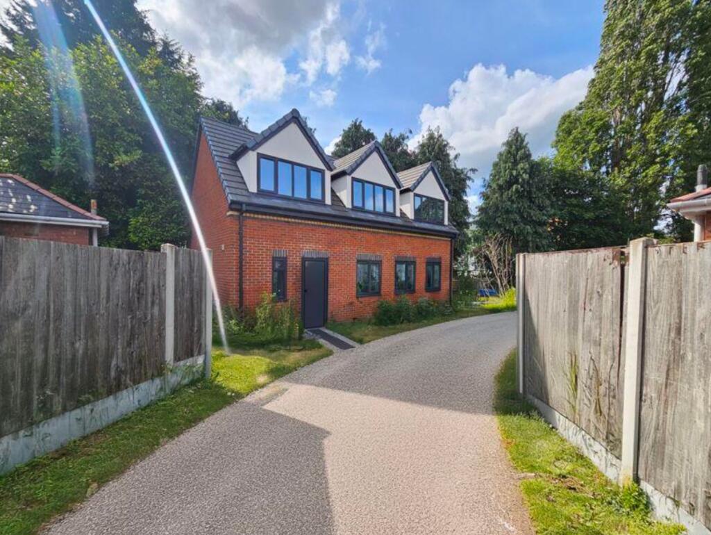 3 bed Detached for rent in Wolverhampton. From Lords Associates of London