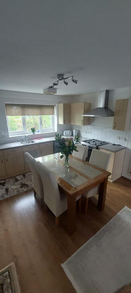 2 bed 1st Floor Flat for rent in Colnbrook. From Lords Associates of London 2 bed 1st Floor Flat for rent in Colnbrook. From Lords Associates of London
