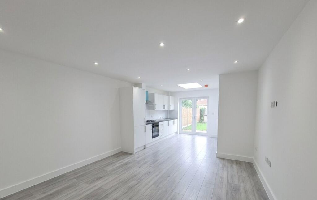 3 bed Semi Detached for rent in West Drayton. From Lords Associates of London
