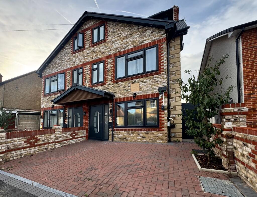 6 bed HMO for rent in Ashford. From Lords Associates of London 6 bed HMO for rent in Ashford. From Lords Associates of London