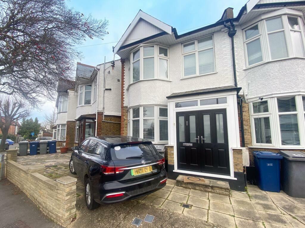 2 bed Mid Terraced House for rent in Friern Barnet. From Chancellors - Finchley Lettings