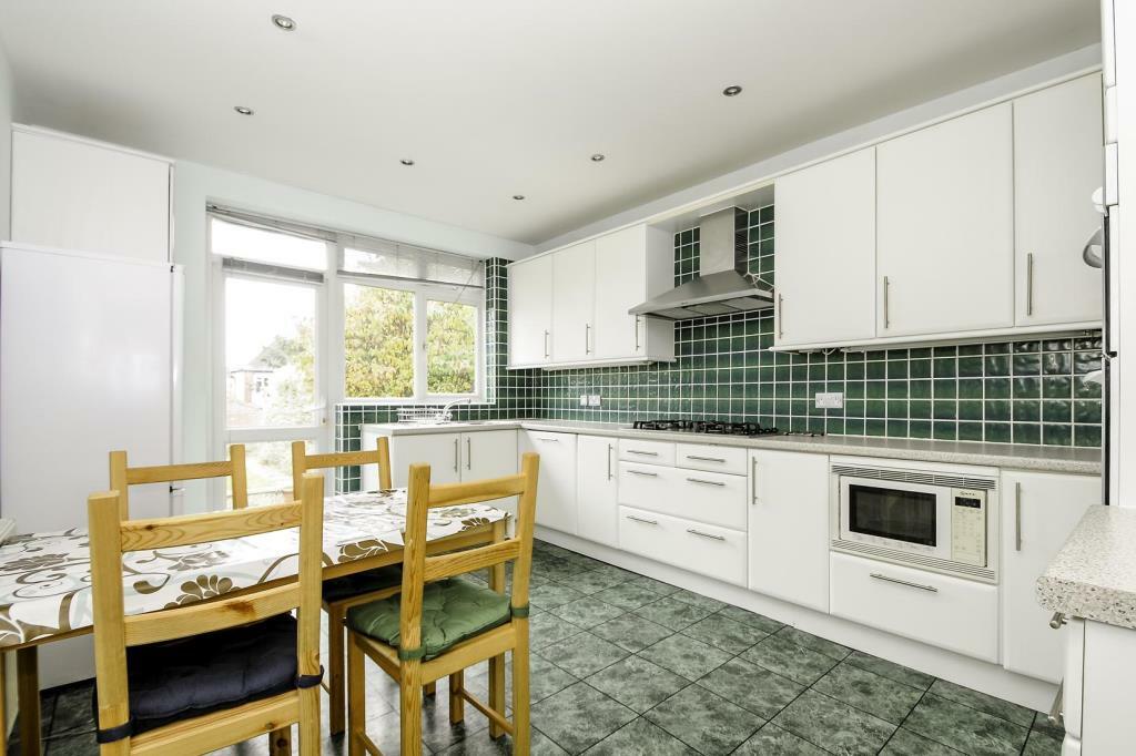 4 bed Detached House for rent in Hendon. From Chancellors - Finchley Lettings