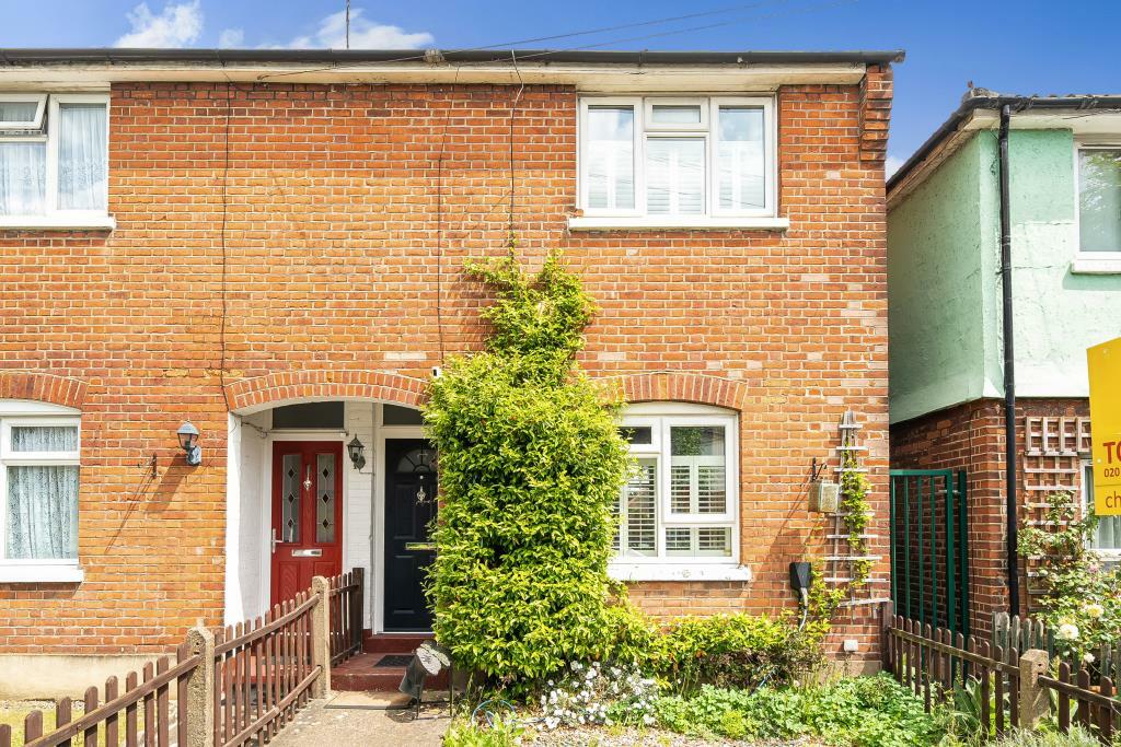 2 bed End Terraced House for rent in Finchley. From Chancellors - Finchley Lettings
