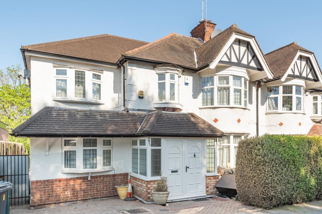 6 bed Semi Detached for rent in Finchley. From Chancellors - Finchley Lettings 6 bed Semi Detached for rent in Finchley. From Chancellors - Finchley Lettings