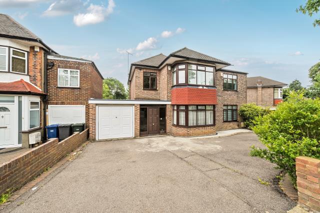 4 bed Detached for rent in London. From Chancellors - Finchley Lettings