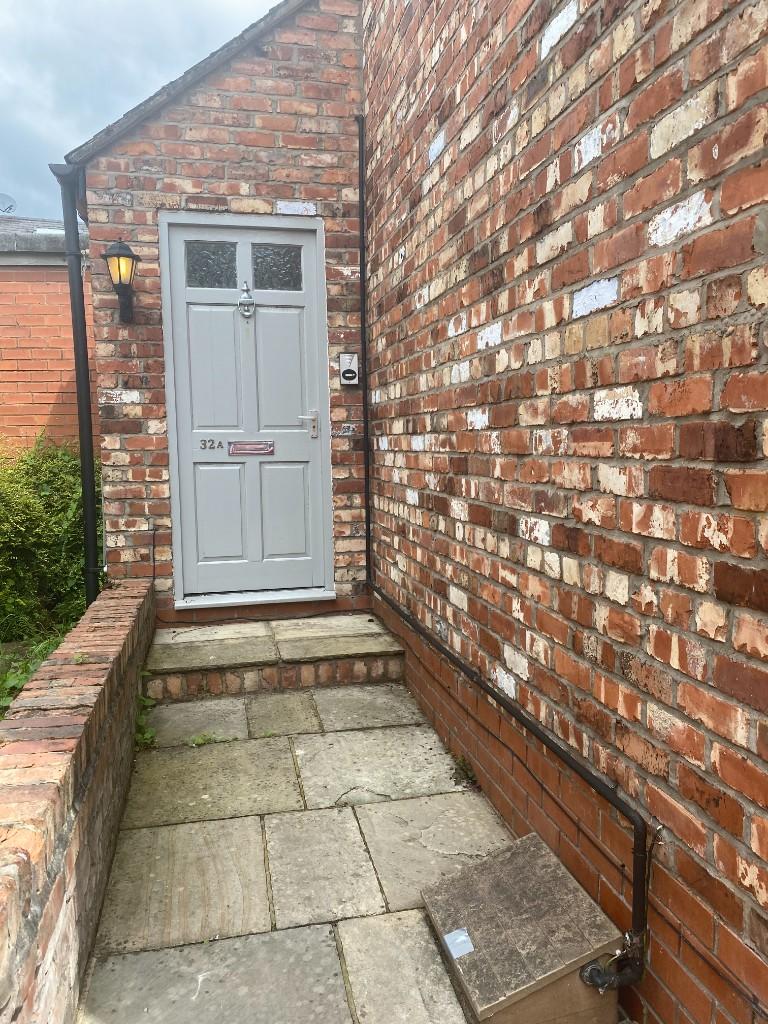 1 bed 1st Floor Flat for rent in Gatley. From Anglo Homes - Manchester