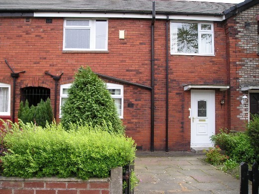 3 bed Mid Terraced House for rent in Manchester. From Anglo Homes - Manchester
