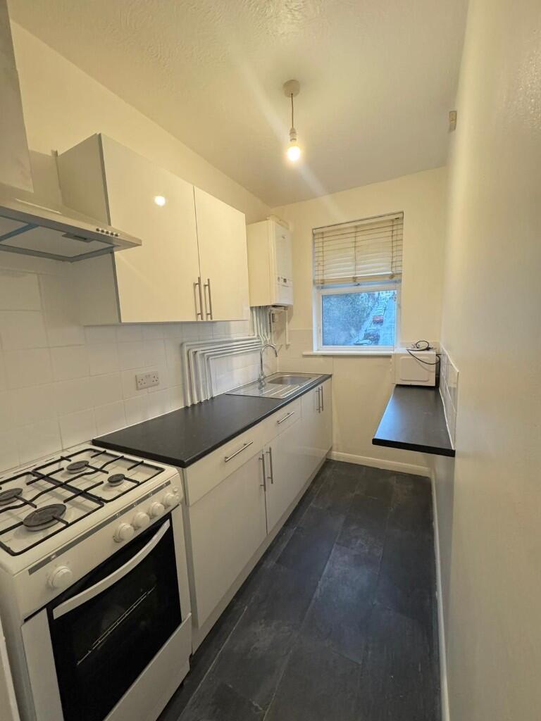 1 bed 1st Floor Flat for rent in Ovingdean. From AR Lettings - Hove 1 bed 1st Floor Flat for rent in Ovingdean. From AR Lettings - Hove