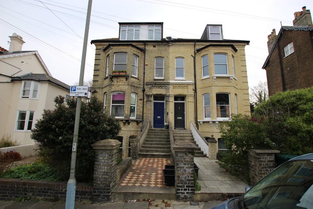 0 bed Studio for rent in Brighton and Hove. From AR Lettings - Hove