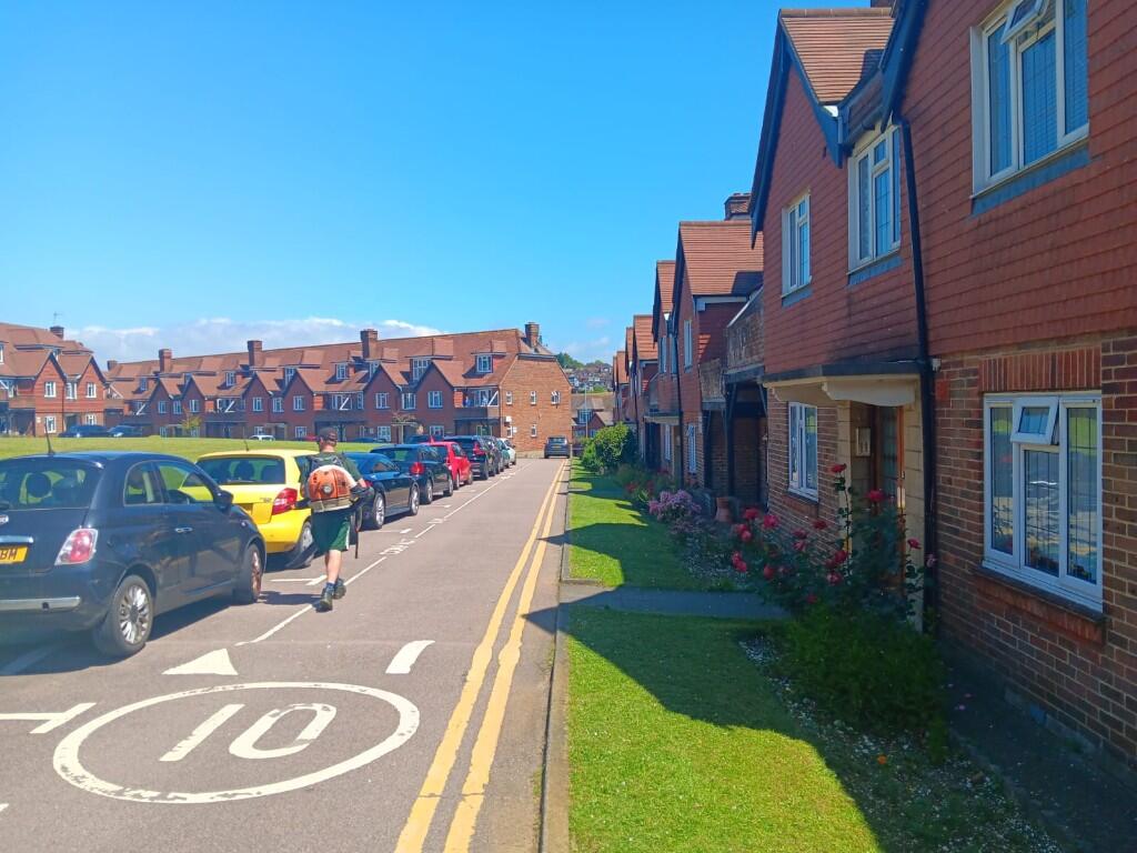 1 bed 1st Floor Flat for rent in Portslade-by-Sea. From AR Lettings - Hove