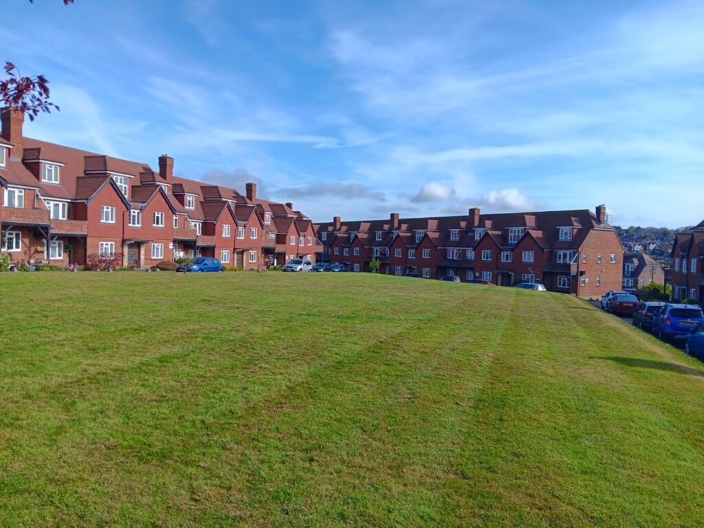 2 bed 1st Floor Flat for rent in Portslade-by-Sea. From AR Lettings - Hove