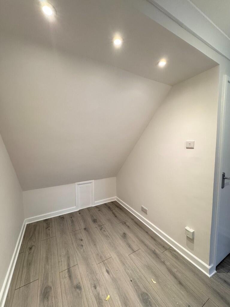 1 bed 1st Floor Flat for rent in Portslade-by-Sea. From AR Lettings - Hove