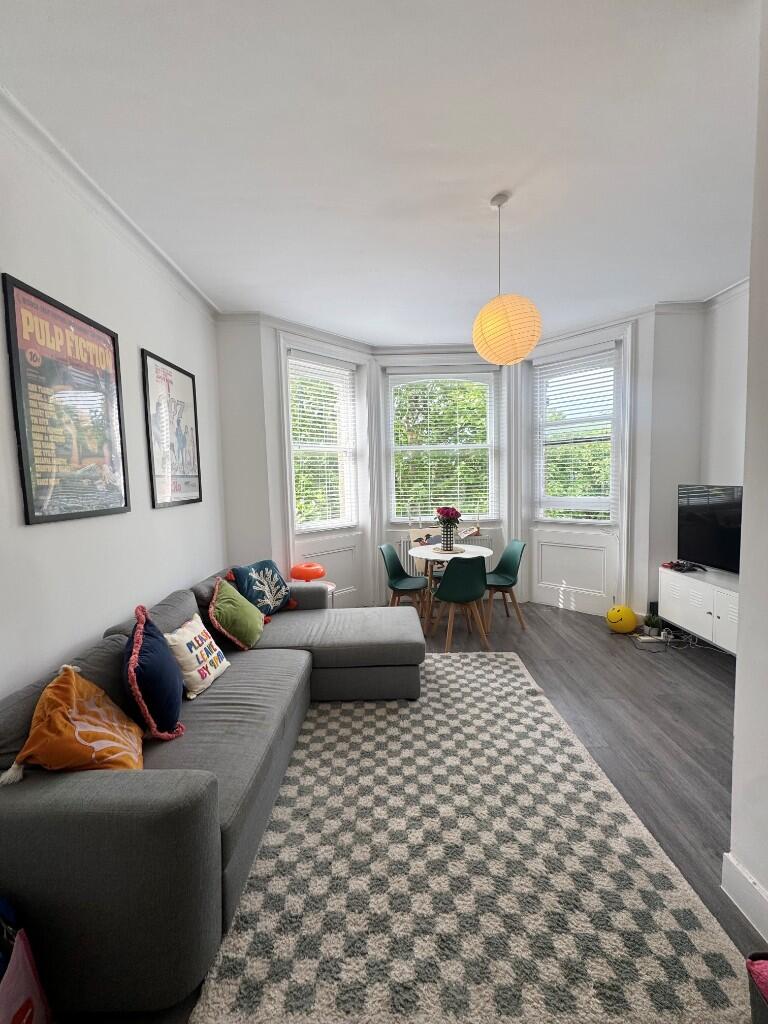 2 bed 1st Floor Flat for rent in Brighton and Hove. From AR Lettings - Hove 2 bed 1st Floor Flat for rent in Brighton and Hove. From AR Lettings - Hove