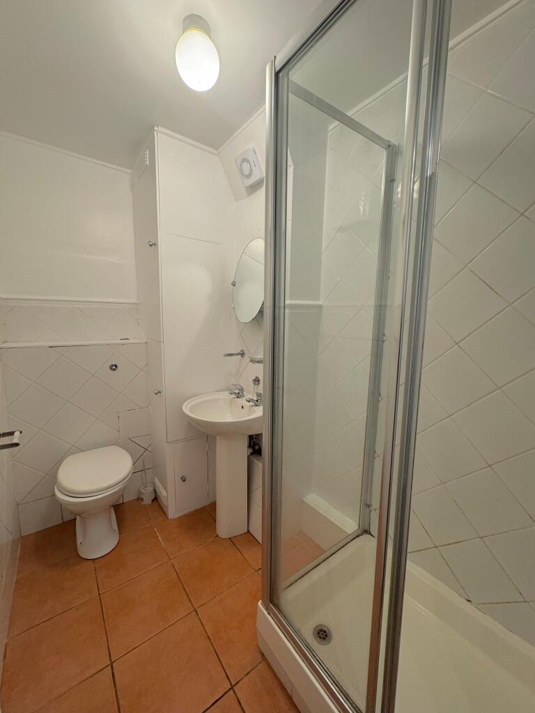 1 bed 1st Floor Flat for rent in Ovingdean. From AR Lettings - Hove