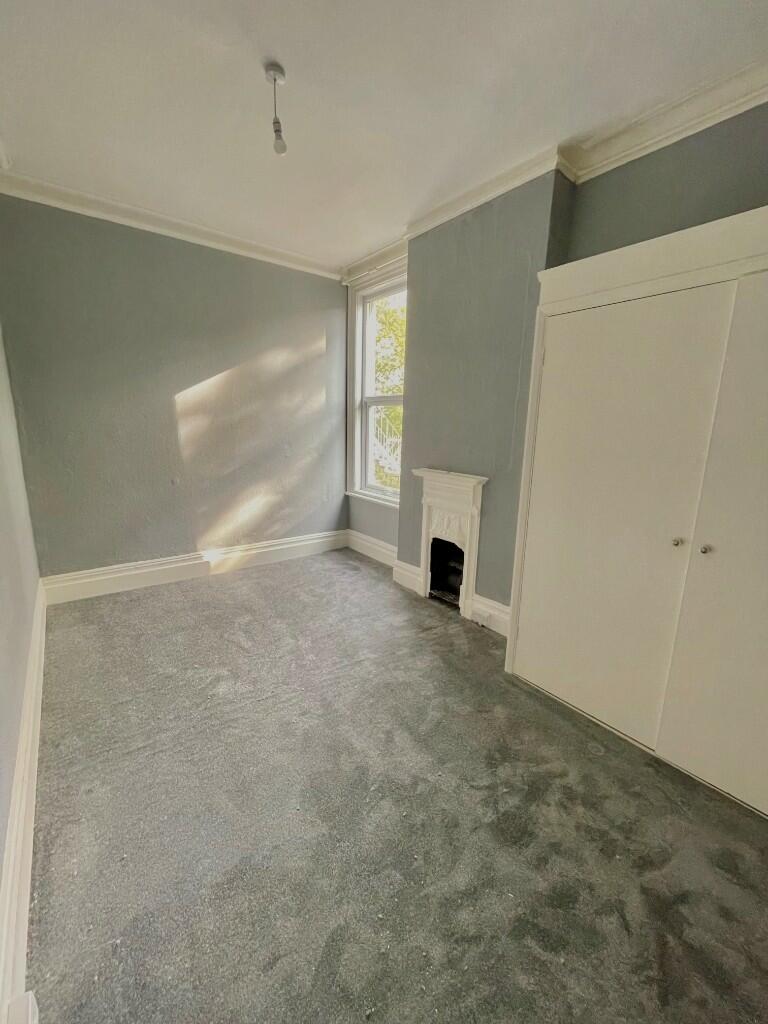 1 bed 1st Floor Flat for rent in Brighton and Hove. From AR Lettings - Hove
