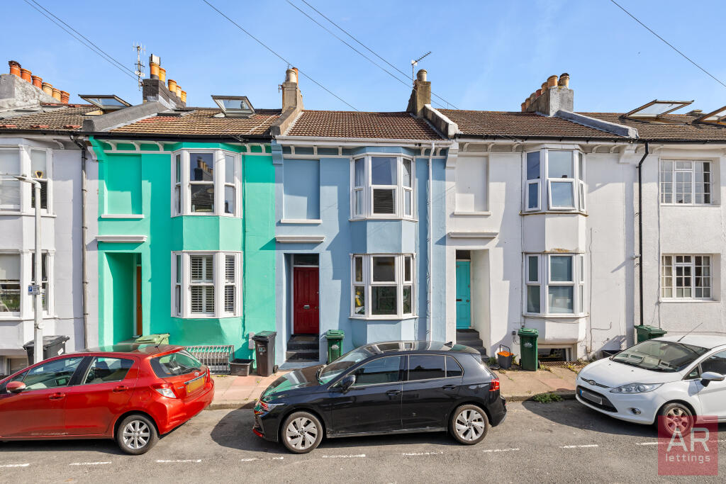 4 bed Mid Terraced House for rent in Ovingdean. From AR Lettings - Hove 4 bed Mid Terraced House for rent in Ovingdean. From AR Lettings - Hove