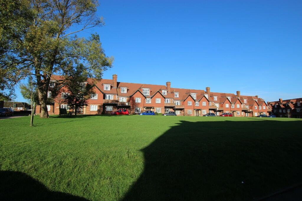 1 bed 1st Floor Flat for rent in Portslade-by-Sea. From AR Lettings - Hove