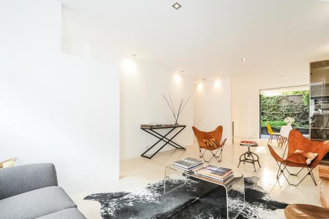 3 bed Mid Terraced House for rent in London. From Chancellors - Notting Hill Lettings