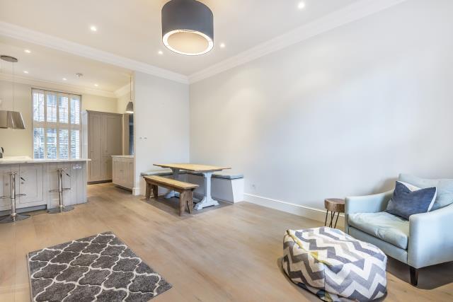 2 bed 1st Floor Flat for rent in London. From Chancellors - Notting Hill Lettings