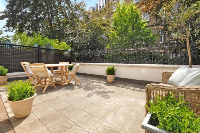 2 bed 1st Floor Flat for rent in London. From Chancellors - Notting Hill Lettings