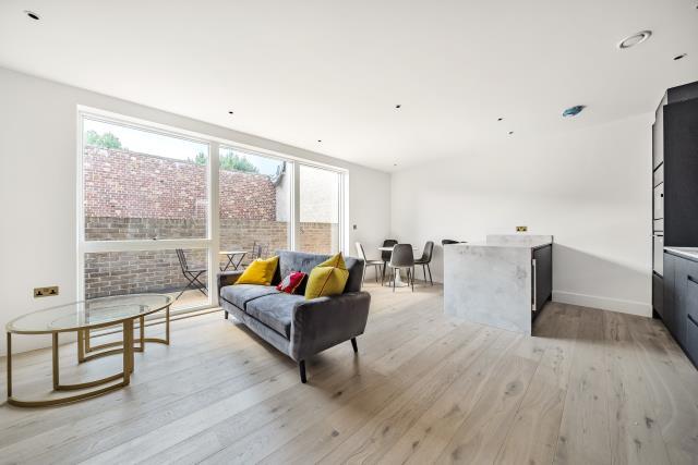 1 bed 1st Floor Flat for rent in London. From Chancellors - Notting Hill Lettings