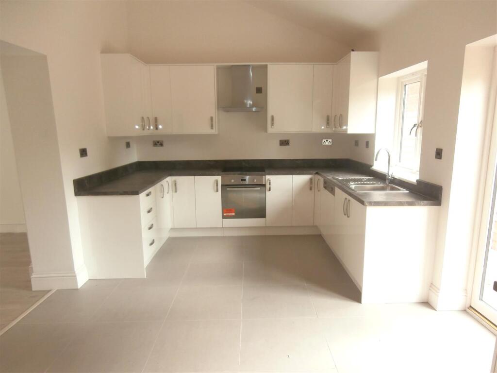 3 bed Semi Detached for rent in Leicester. From Arch Living LTD - Leicester 3 bed Semi Detached for rent in Leicester. From Arch Living LTD - Leicester